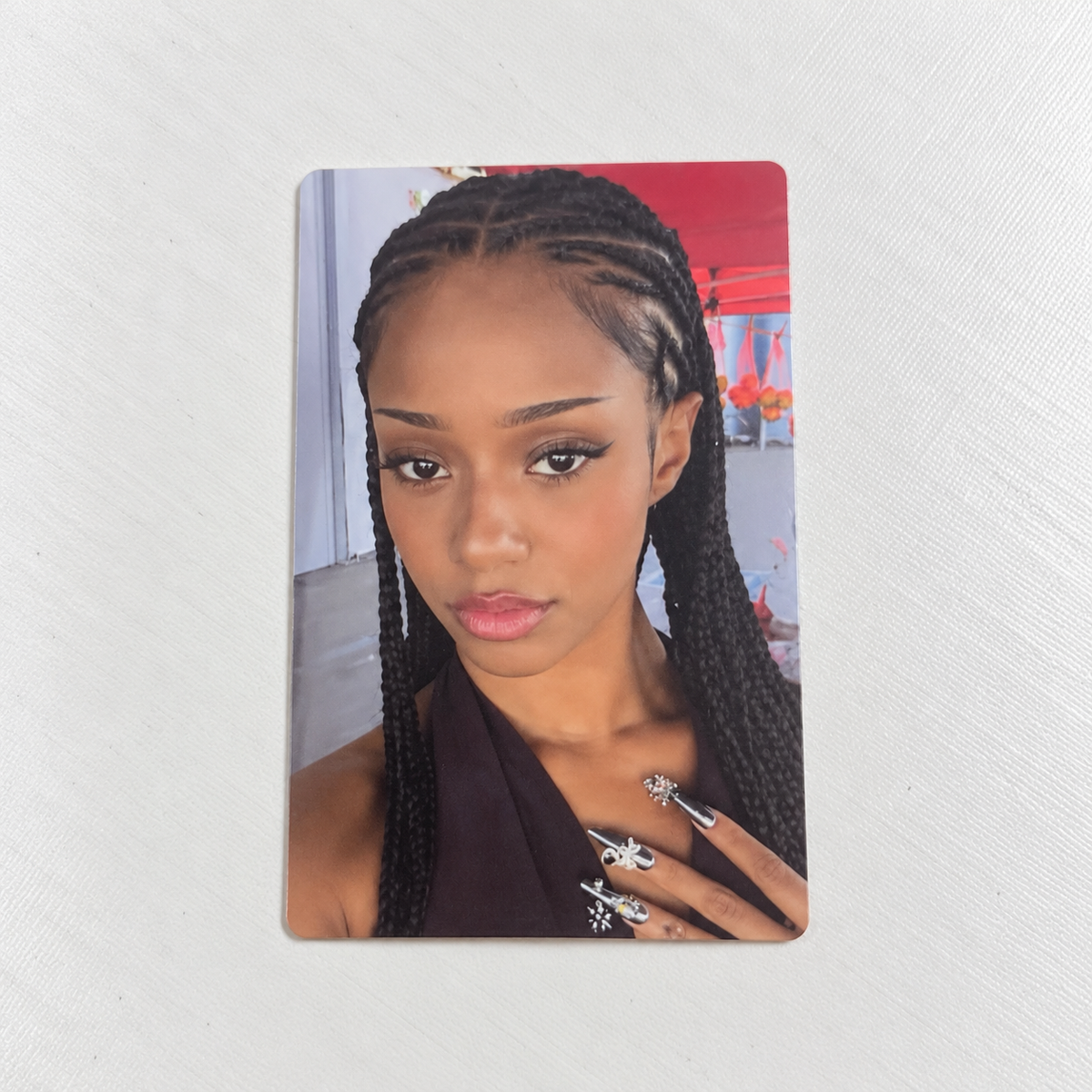 KATSEYE Manon Beautiful Chaos B&N Photocard
